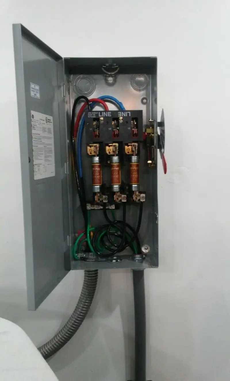 Three-phase disconnect switch installed for Smoke Detector Installation in Cedar Mill